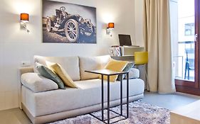 Siedmiogrodzka - most handy location, aircon&garage free